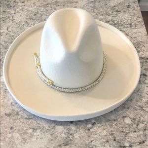 Gigi Pip hat - Never worn